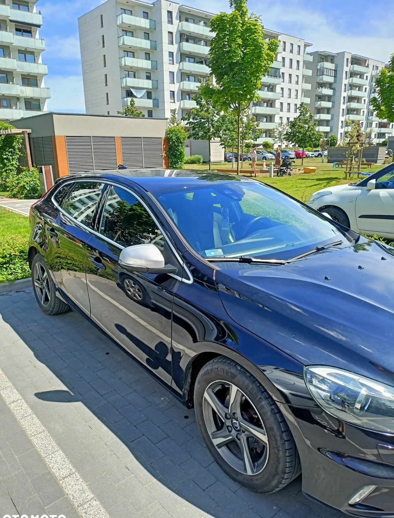 Volvo V40 cena 49900 przebieg: 158500, rok produkcji 2015 z Warszawa małe 254